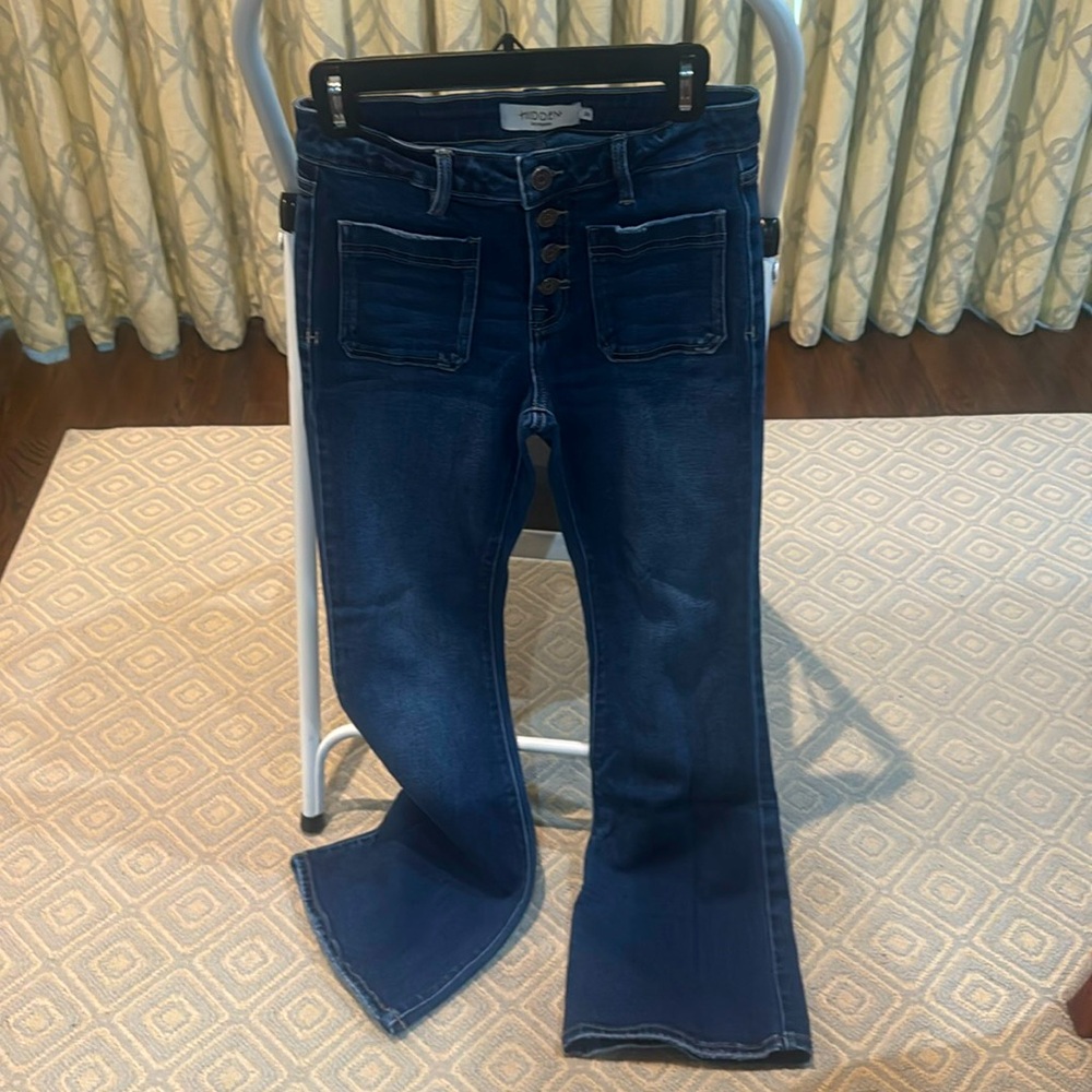 HIDDEN Button fly 4 pocket jeans.  Size 26